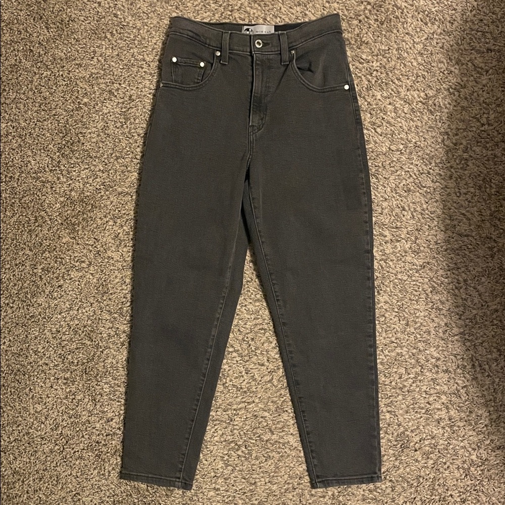 Levi’s Silvertab mom jeans -size 28